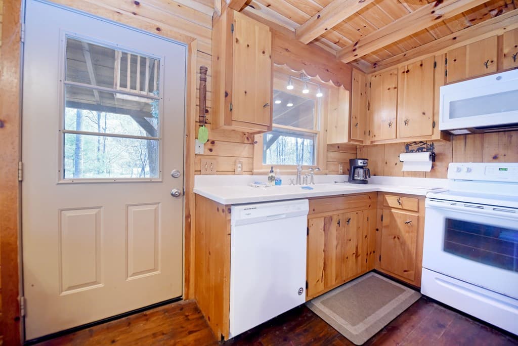 545 Laurel Circle, Blue Ridge GA 30513 - Photo