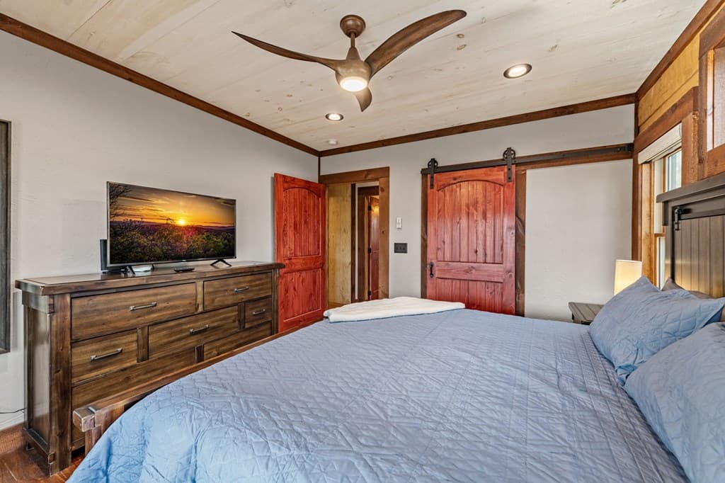 127 Twin Creeks Road, Blue Ridge GA 30541 - Photo