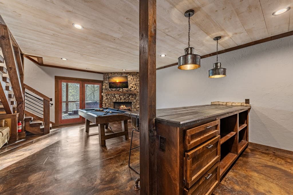 127 Twin Creeks Road, Blue Ridge GA 30541 - Photo