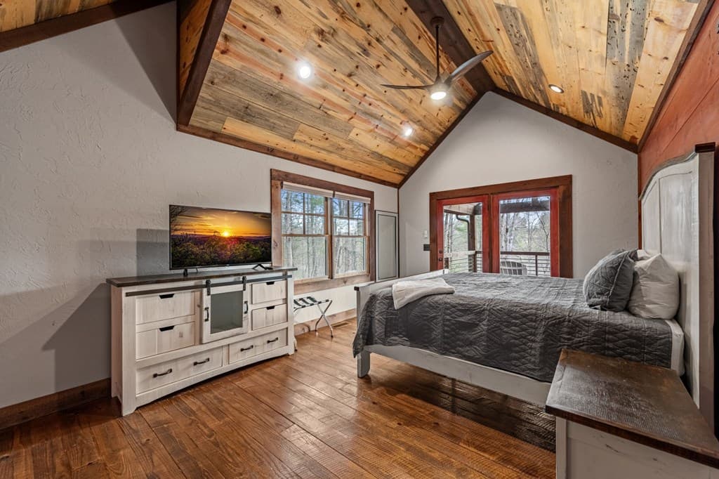 127 Twin Creeks Road, Blue Ridge GA 30541 - Photo