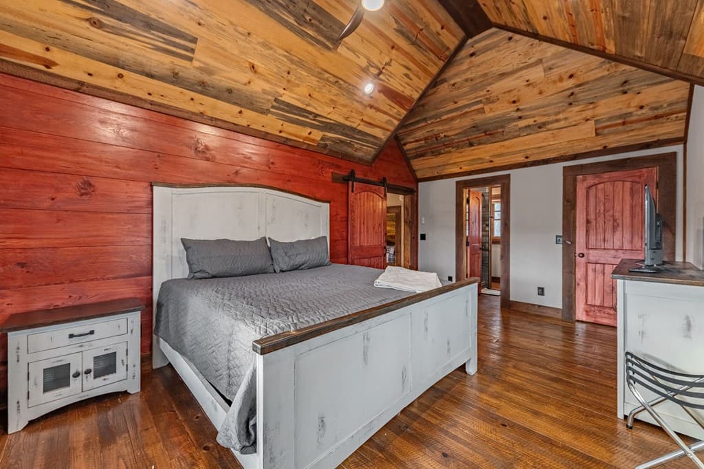 127 Twin Creeks Road, Blue Ridge GA 30541 - Photo