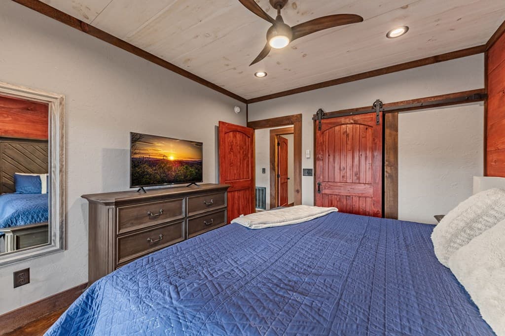 127 Twin Creeks Road, Blue Ridge GA 30541 - Photo