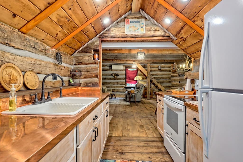 1064 Muskrat Creek Road, Hayesville NC 28904 - Photo