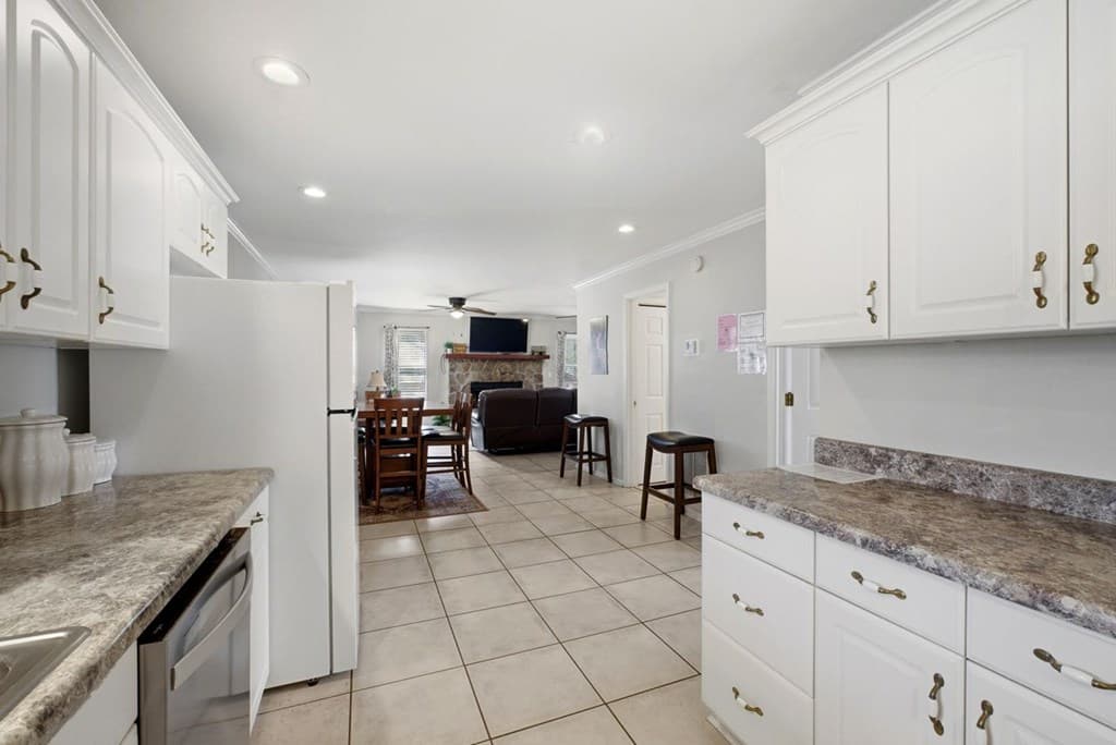 858 River Forest Run, Cleveland GA 30528 - Photo