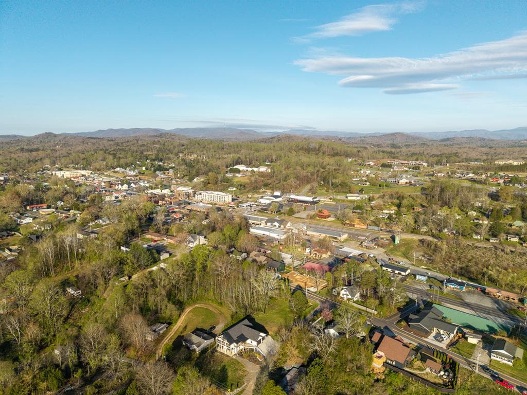 291 E Second Street, Blue Ridge GA 30513 - Photo