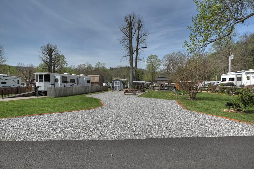 101/113 Twin Creeks Road, Blairsville GA 30512 - Photo