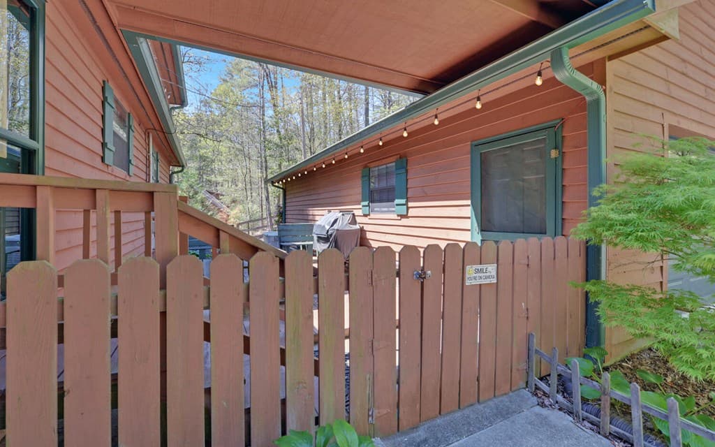 380 Bear Foot Drive, Blue Ridge GA 30513 - Photo