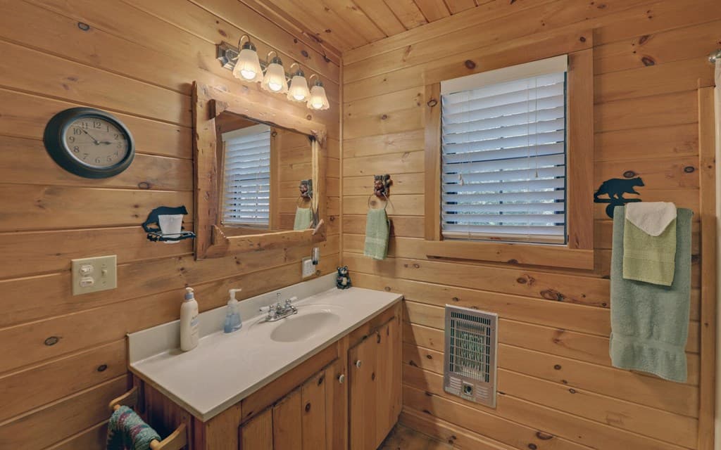 380 Bear Foot Drive, Blue Ridge GA 30513 - Photo