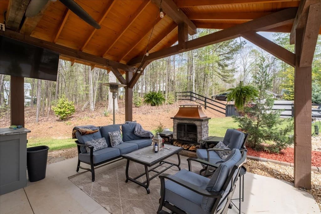 121 Willow Creek Lane, Ellijay GA 30536 - Photo