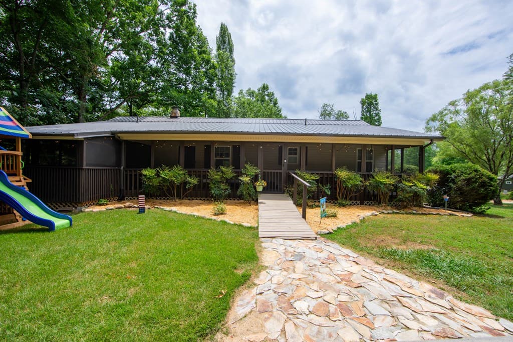 33 Pigeon Creek Drive, Blue Ridge GA 30513 - Photo