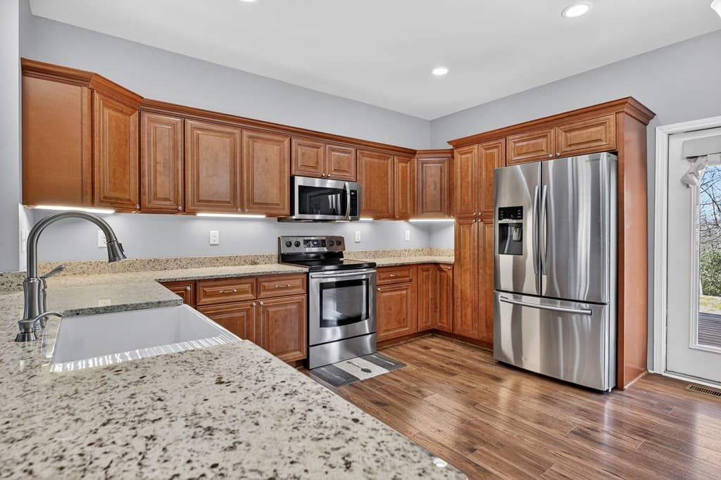 1073 Old Burnt Mountain Road, Ellijay GA 30536 - Photo