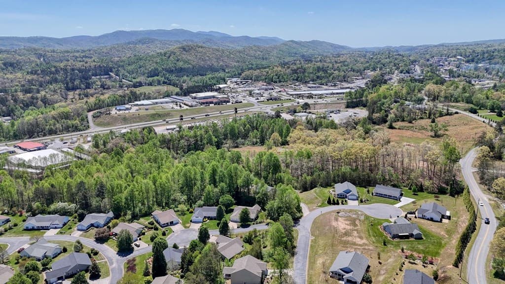 641 Windy Ridge Road, Blue Ridge GA 30513 - Photo