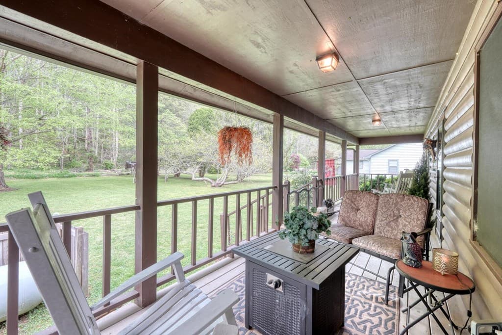 1908 Riverside Drive, Hiawassee GA 30546 - Photo