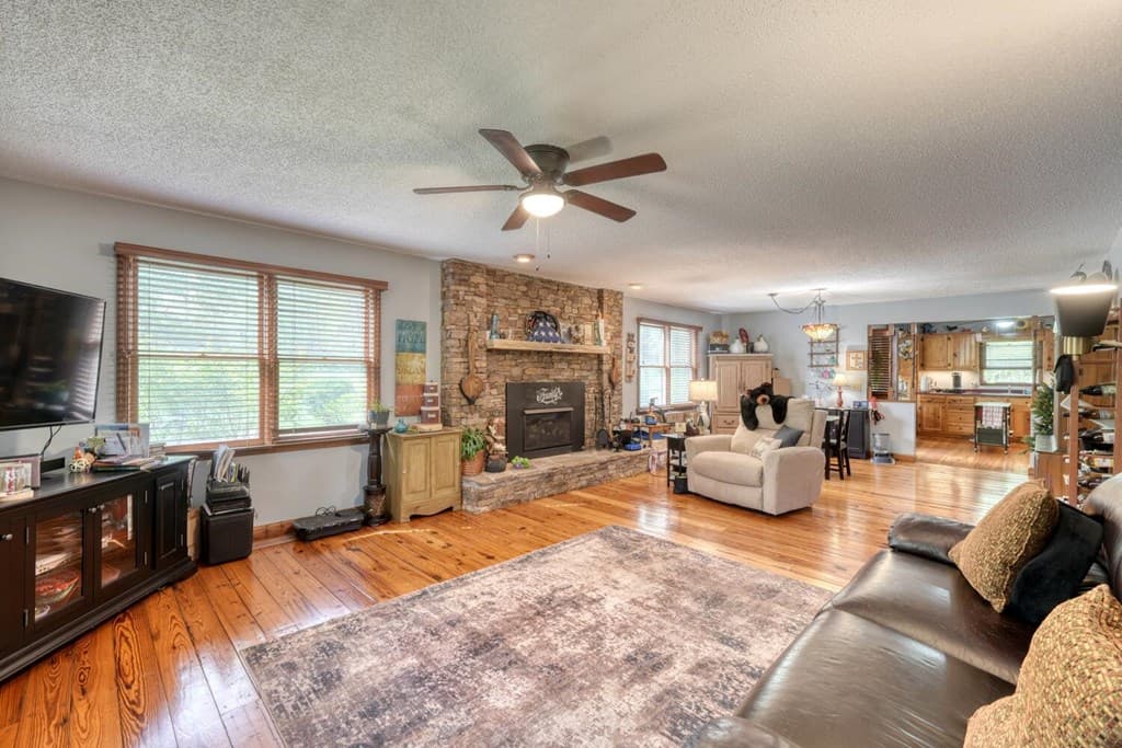 1908 Riverside Drive, Hiawassee GA 30546 - Photo
