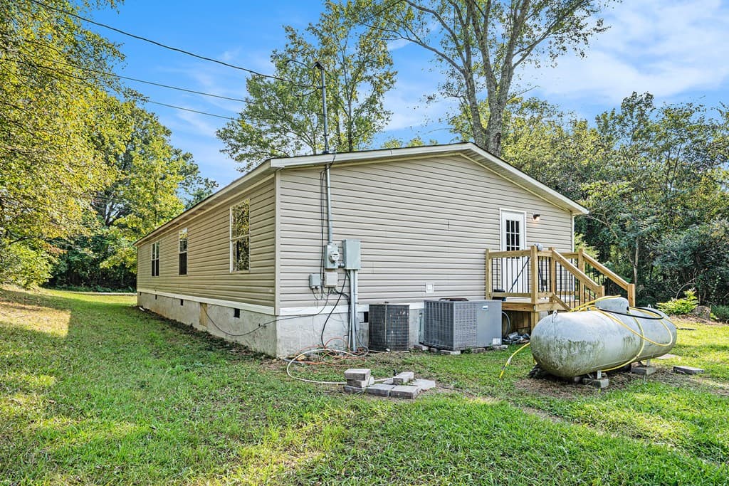 359 Norton Bridge Road, Chatsworth GA 30705 - Photo