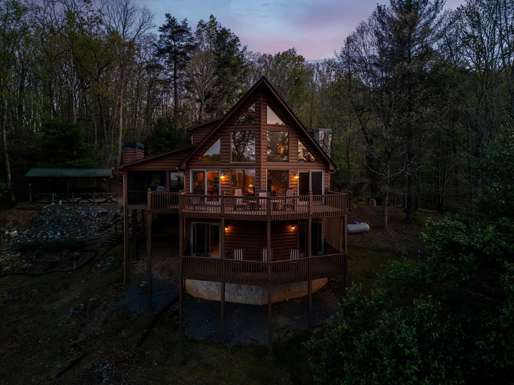431 Sunrock Mountain Road, Blue Ridge GA 30513 - Photo
