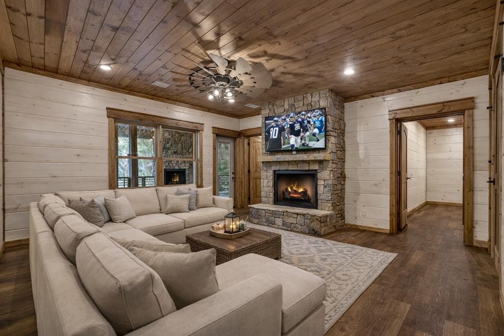 245 Moonstone Drive, Ellijay GA 30540 - Photo