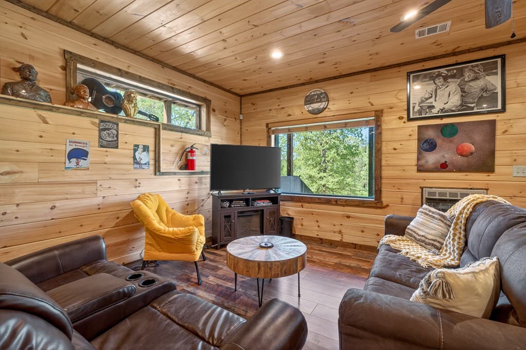 385 Shields Road, Mineral Bluff GA 30559 - Photo