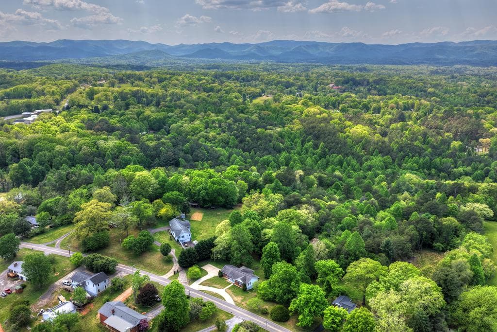 380 Lavista Drive, Blue Ridge GA 30513 - Photo