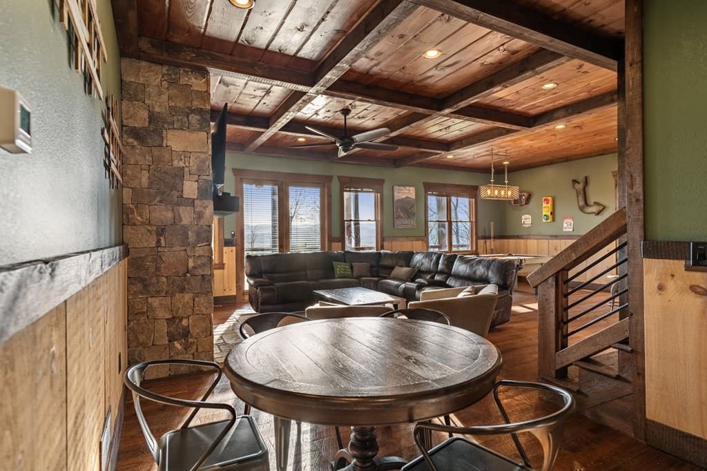 608 Blue Ridge Heights Drive, Blue Ridge GA 30513 - Photo