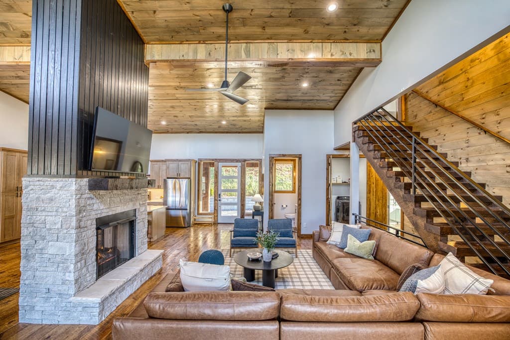 1160 Mangums Trail, Blue Ridge GA 30513 - Photo
