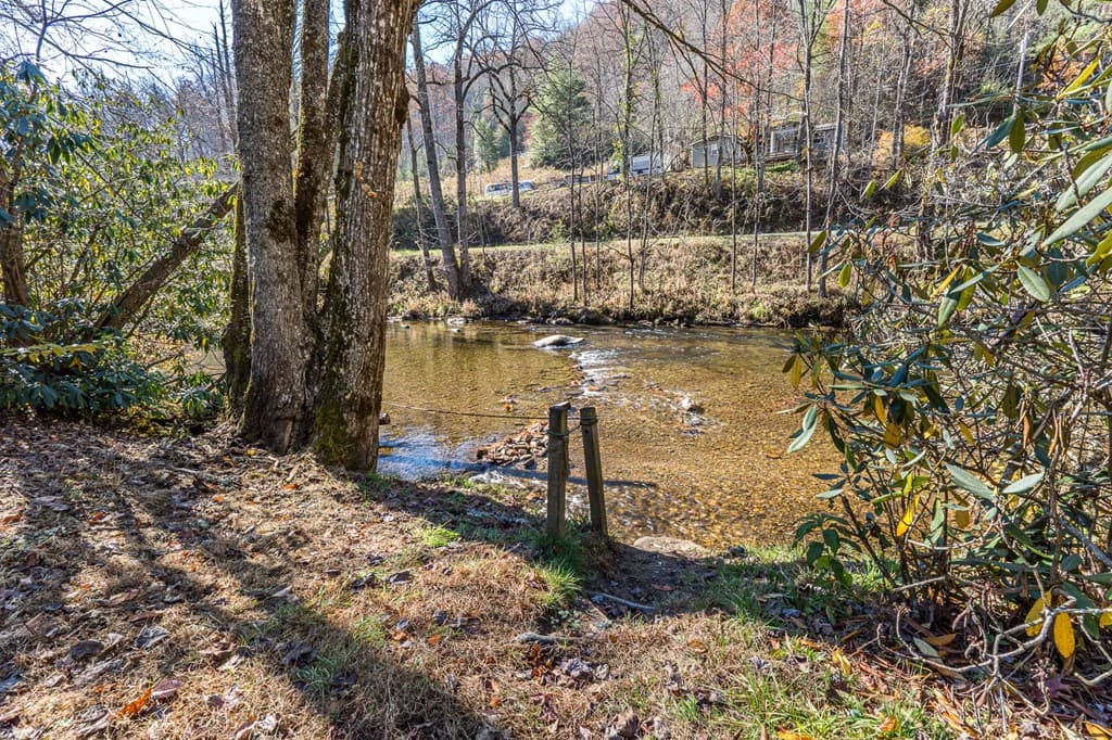 165 Riverview Drive, Robbinsville NC 28771 - Photo