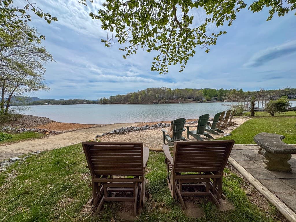 218 Lakeshore Drive, Hayesville NC 28904 - Photo