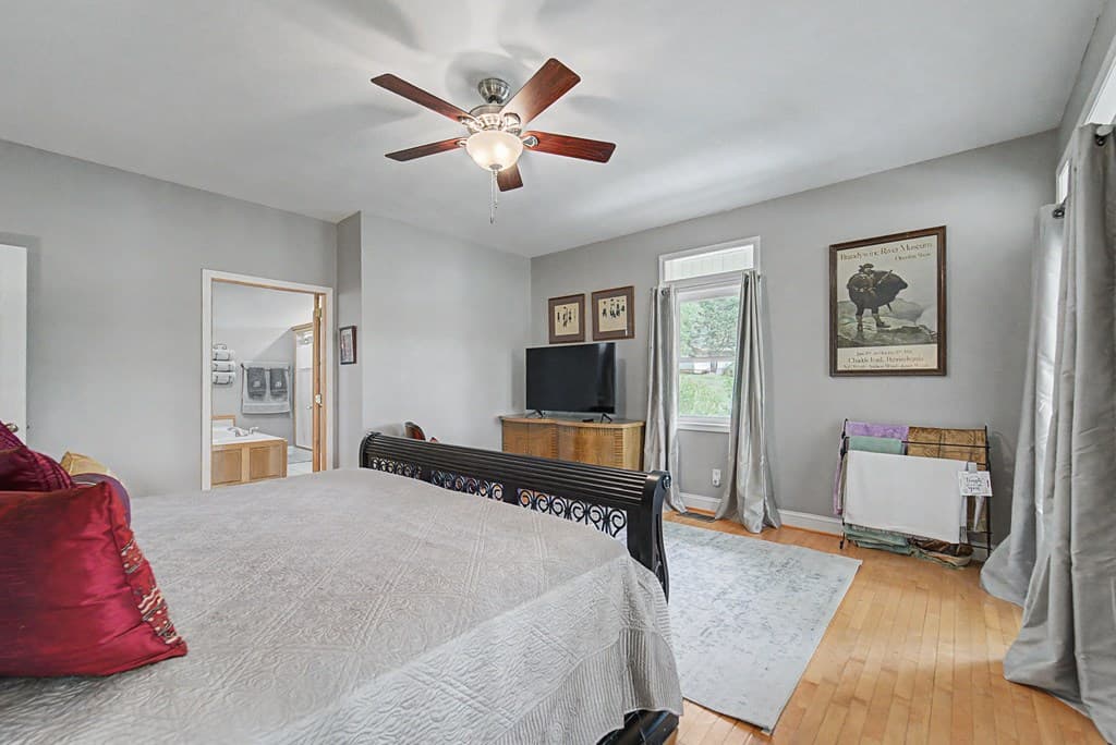 218 Lakeshore Drive, Hayesville NC 28904 - Photo