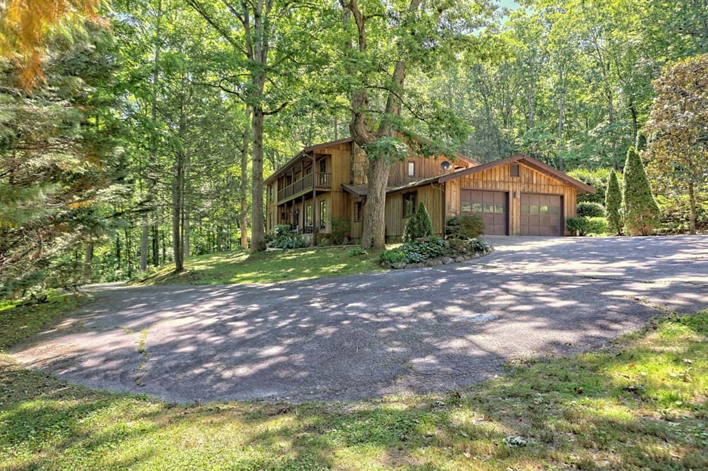 192 Brookwood Drive, Blairsville GA 30512 - Photo