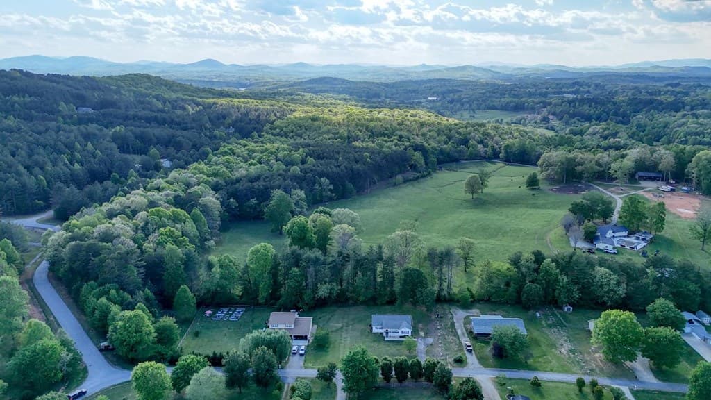 1013 Bradley Road, Blairsville GA 30512 - Photo