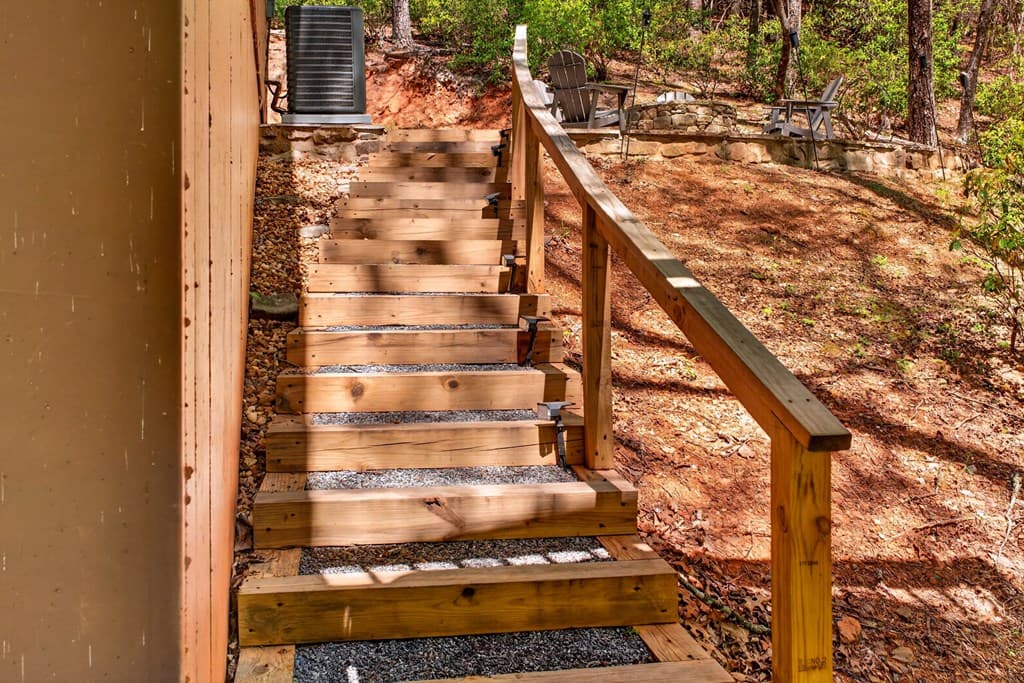 564 Weaver Creek Lane, Blue Ridge GA 30513 - Photo