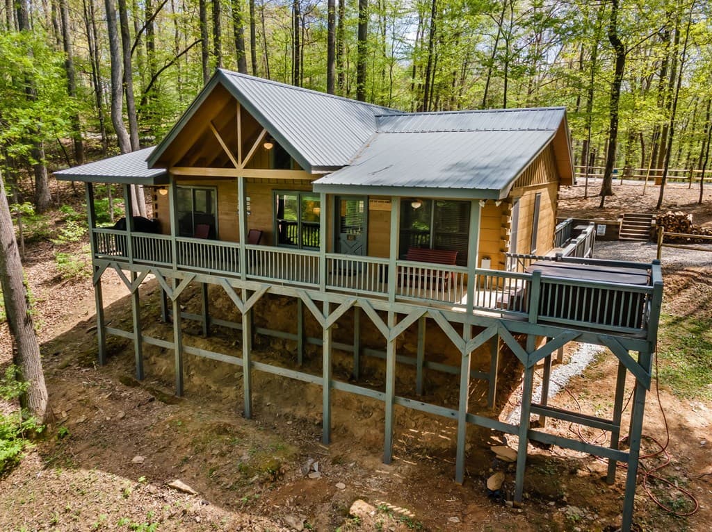 431 Little Bushy Head Road, Blue Ridge GA 30513 - Photo