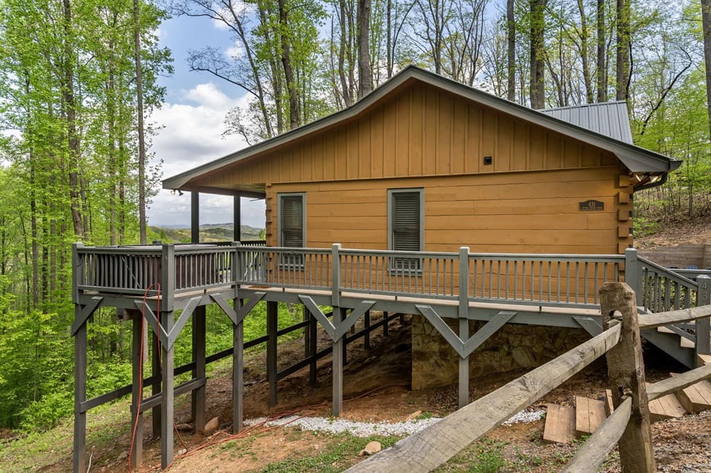 431 Little Bushy Head Road, Blue Ridge GA 30513 - Photo