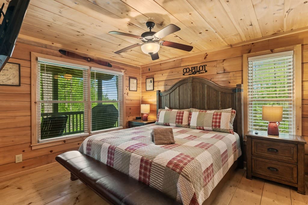 431 Little Bushy Head Road, Blue Ridge GA 30513 - Photo