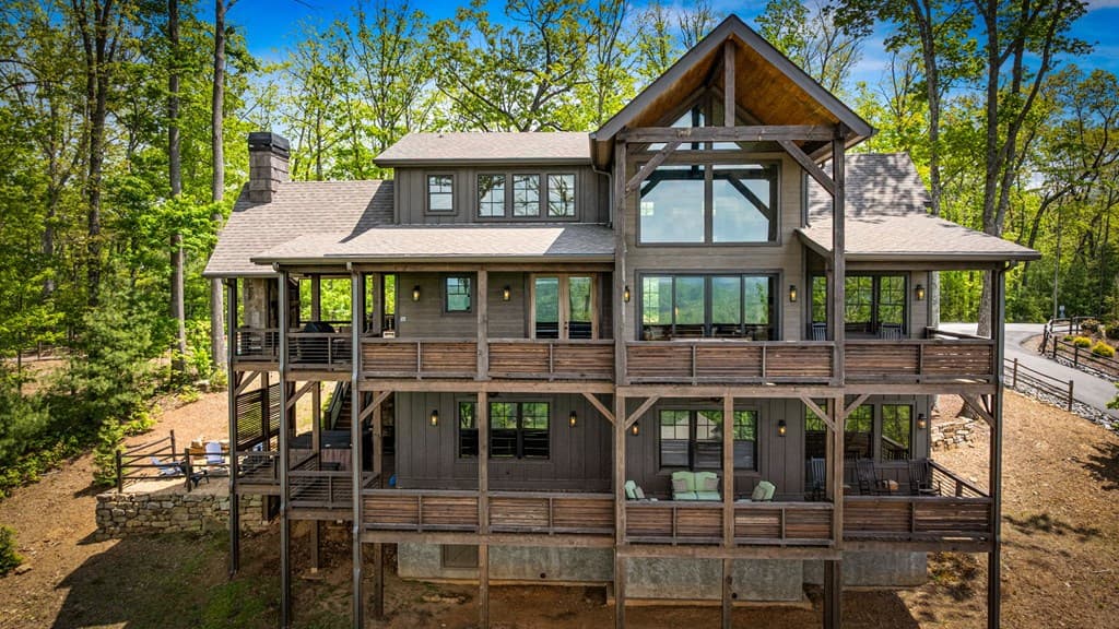 802 Overlook Drive, Blue Ridge GA 30513 - Photo