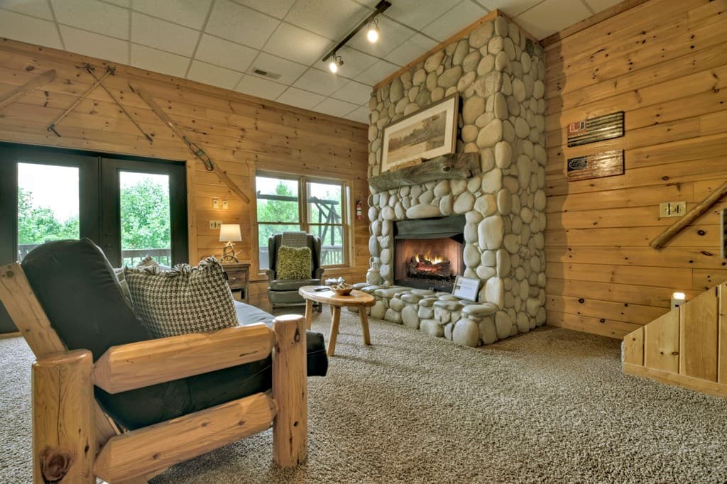 572 Sunrock Mountain Trc, Blue Ridge GA 30513 - Photo