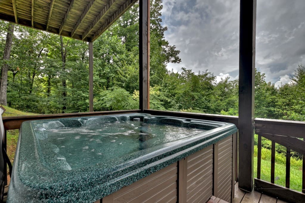 572 Sunrock Mountain Trc, Blue Ridge GA 30513 - Photo