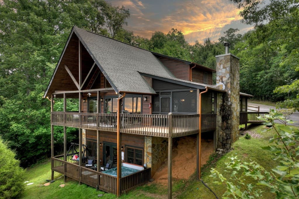 572 Sunrock Mountain Trc, Blue Ridge GA 30513 - Photo