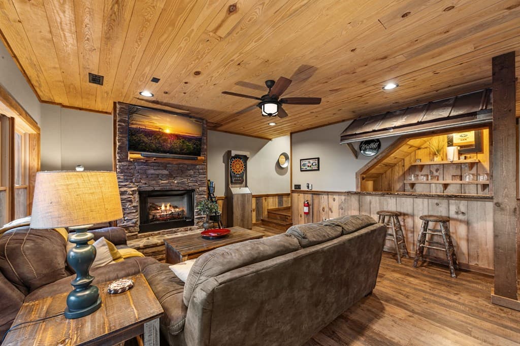 904 Raccoon Road, Blue Ridge GA 30513 - Photo