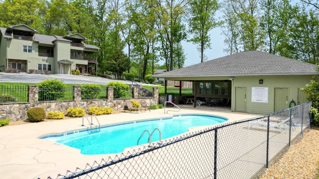1647E Lakeview Drive, Young Harris GA 30582 - Photo