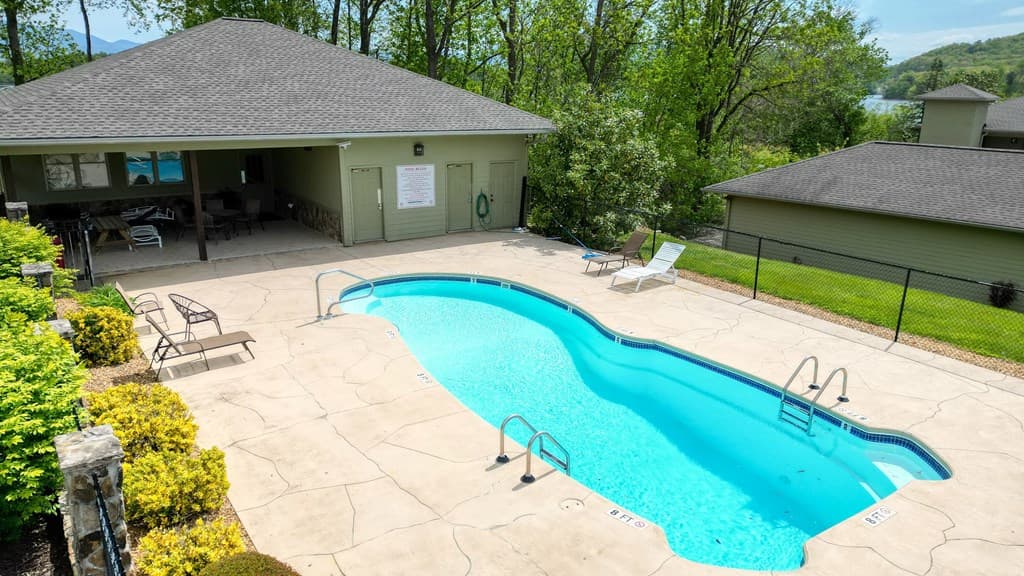 1647E Lakeview Drive, Young Harris GA 30582 - Photo