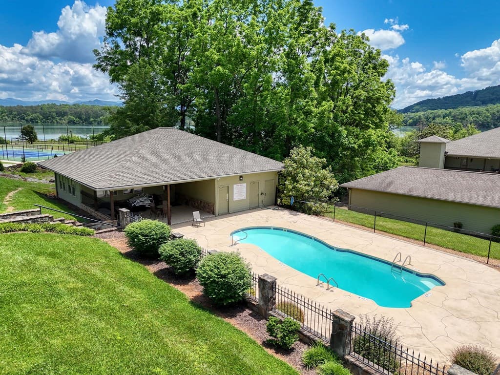1647E Lakeview Drive, Young Harris GA 30582 - Photo