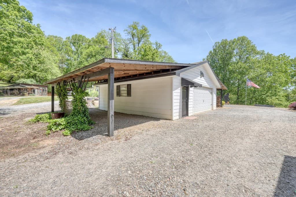 710 Town Mountain Road, Hayesville NC 28904 - Photo