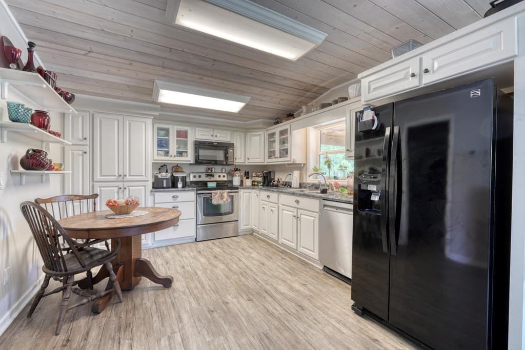710 Town Mountain Road, Hayesville NC 28904 - Photo
