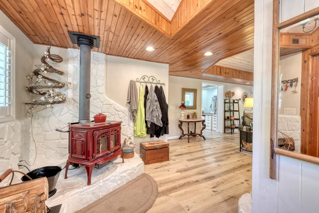 710 Town Mountain Road, Hayesville NC 28904 - Photo