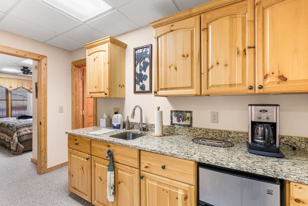 447 Creekmont Drive, Blairsville GA 30512 - Photo