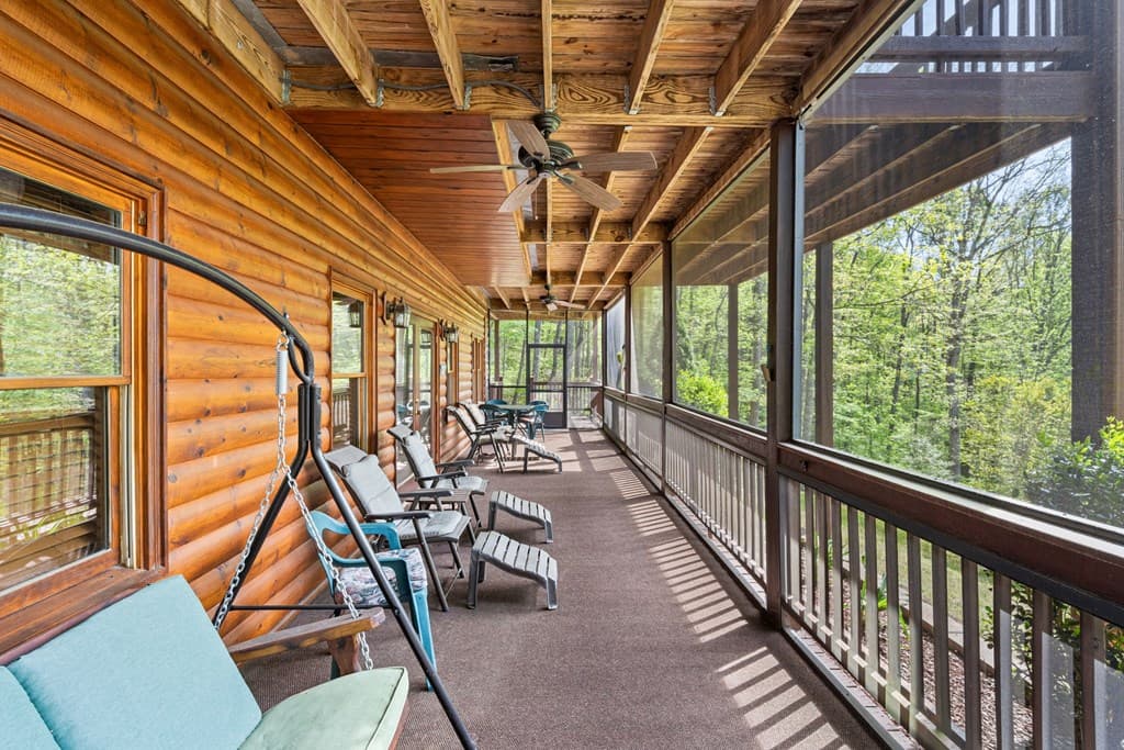 447 Creekmont Drive, Blairsville GA 30512 - Photo