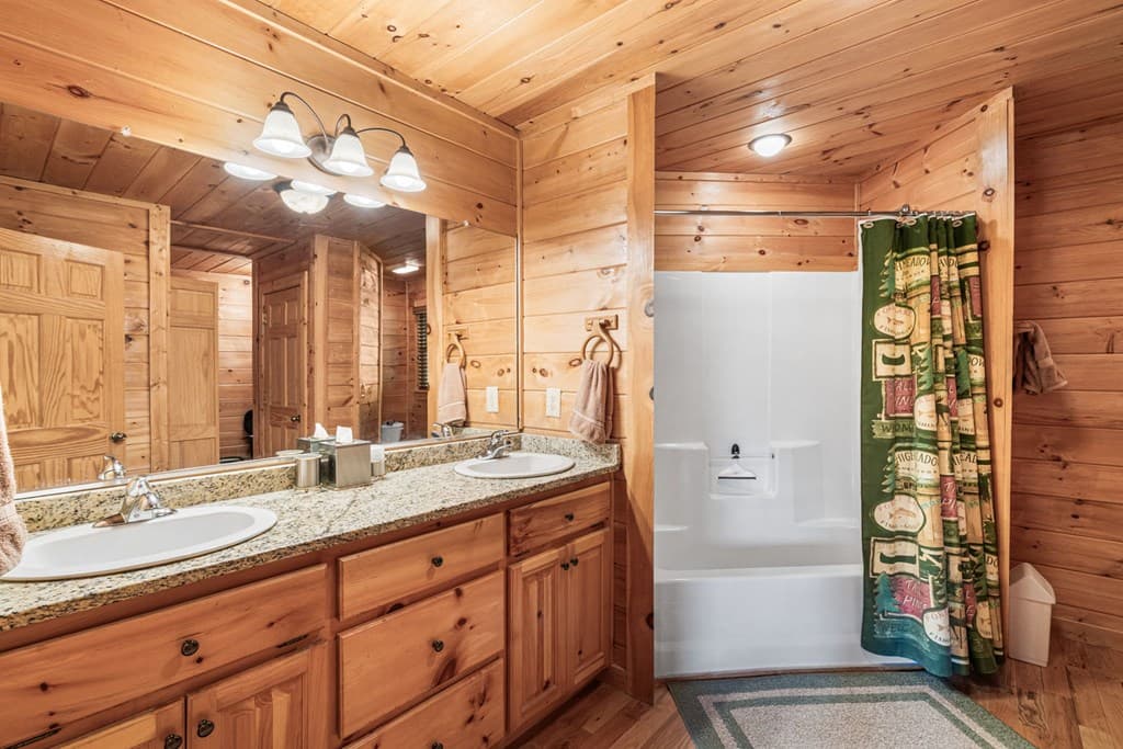 447 Creekmont Drive, Blairsville GA 30512 - Photo