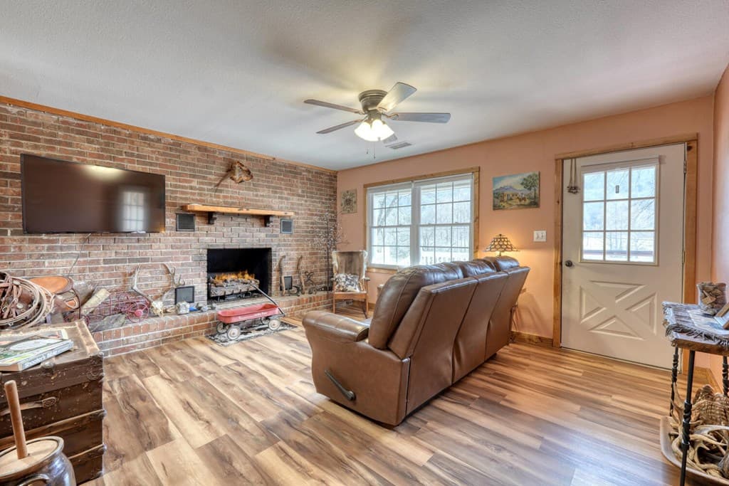 3426 Old Hwy 64 W, Warne NC 28909 - Photo