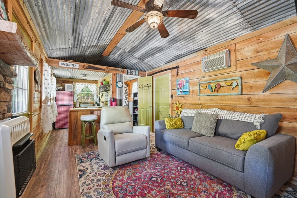 955 Mull Drive, Mineral Bluff GA 30559 - Photo